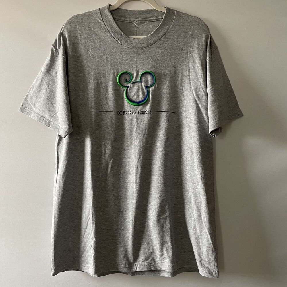 Disney Mickey Mouse Collectors Edition Gray Graphic T-Shirt Men's Size (Est. L)